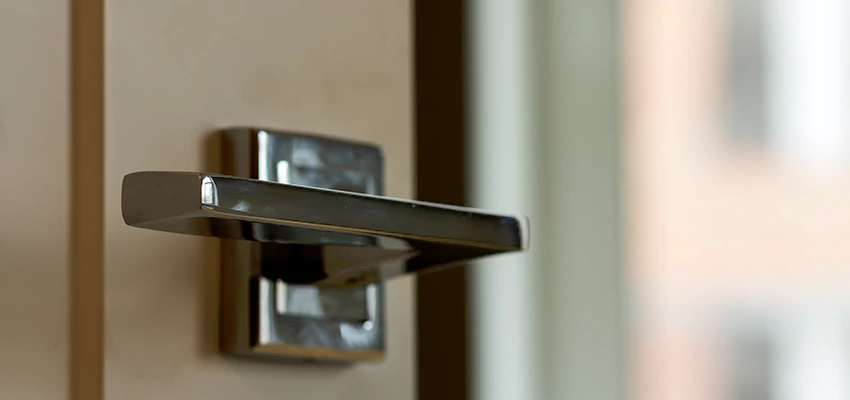 Door Lever Knob Repair in Madera Acres, California