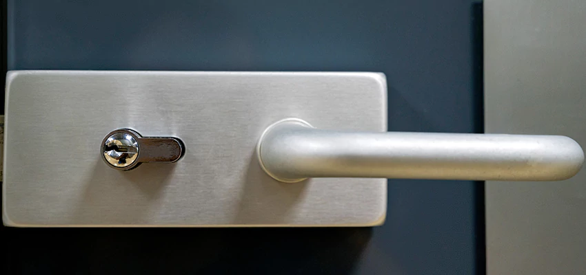 Change Patio Door Locks in Madera Acres, California